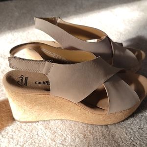 Cream colored Wedged shoes